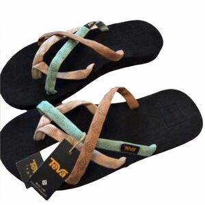 Teva Olowahu flip-flops in the "Mixed B Maple Sugar Multi"-NWT-Size 8